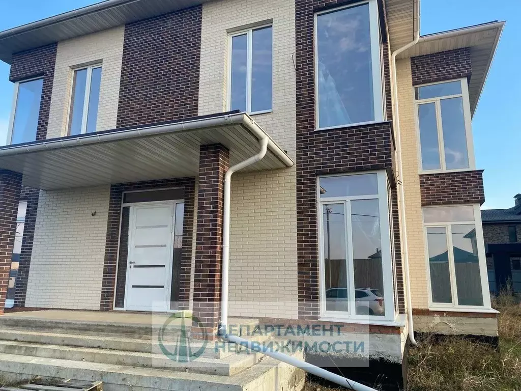 Дом в Краснодарский край, Краснодар проезд 3-й Писателя Степанова, 17 ... - Фото 1