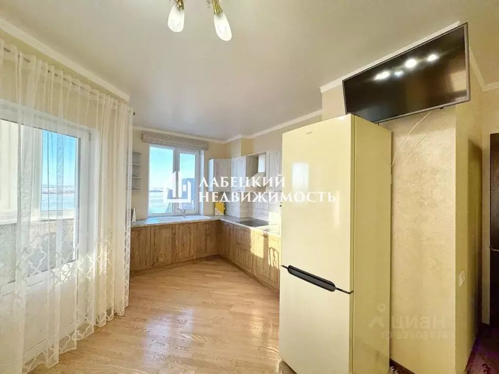 3-к кв. Саратовская область, Энгельс Дубовская ул., 5к1 (88.6 м) - Фото 1