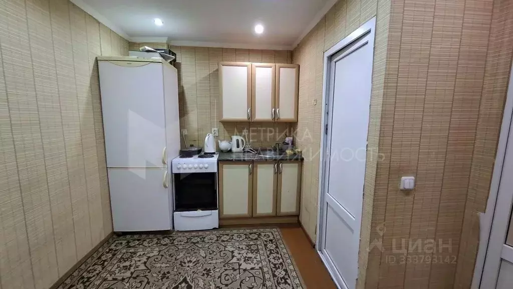 2-к кв. Тюменская область, Тюмень ул. Бабарынка, 20а (30.0 м) - Фото 1