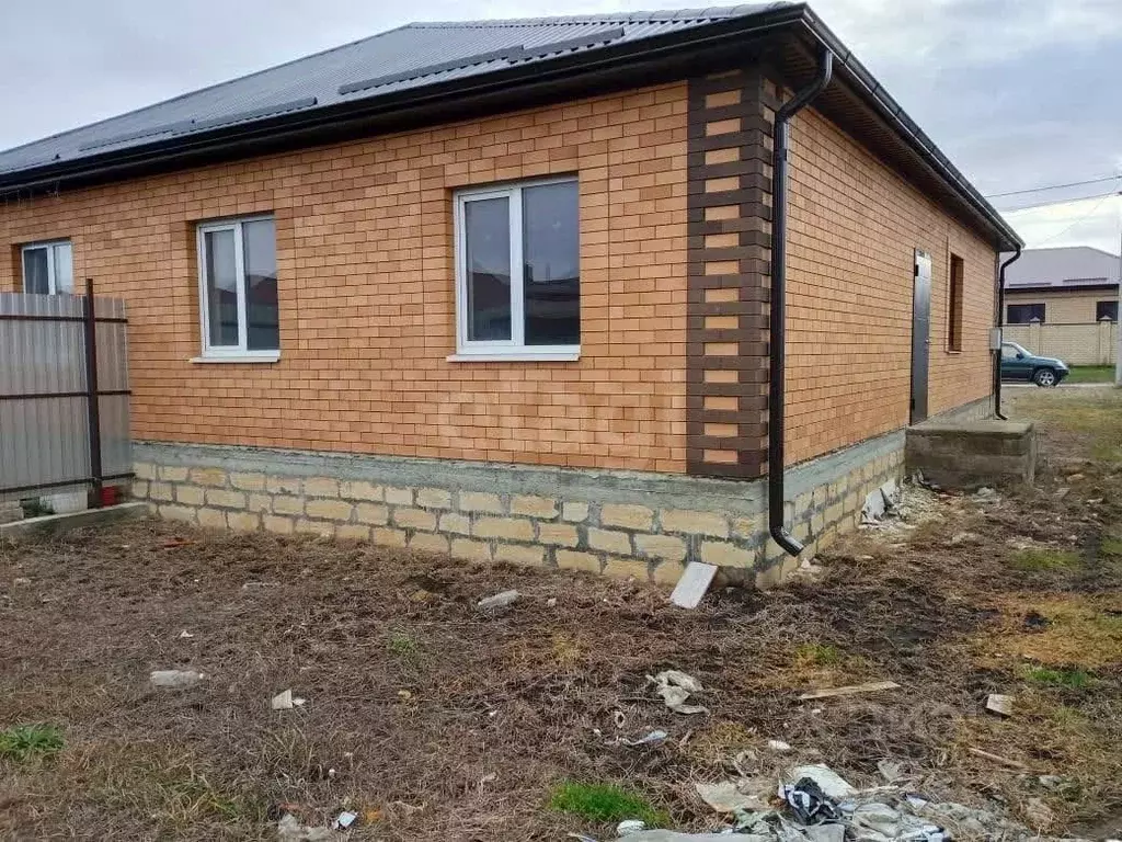 Дом в Ставропольский край, Михайловск Шпаковский район, ул. Валентины ... - Фото 1