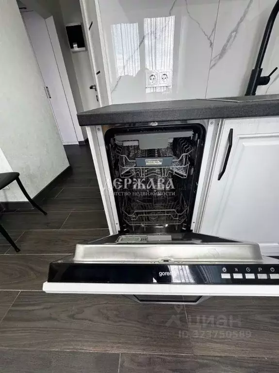 2-к кв. Белгородская область, Старый Оскол Восточный мкр, 14 (53.0 м) - Фото 2