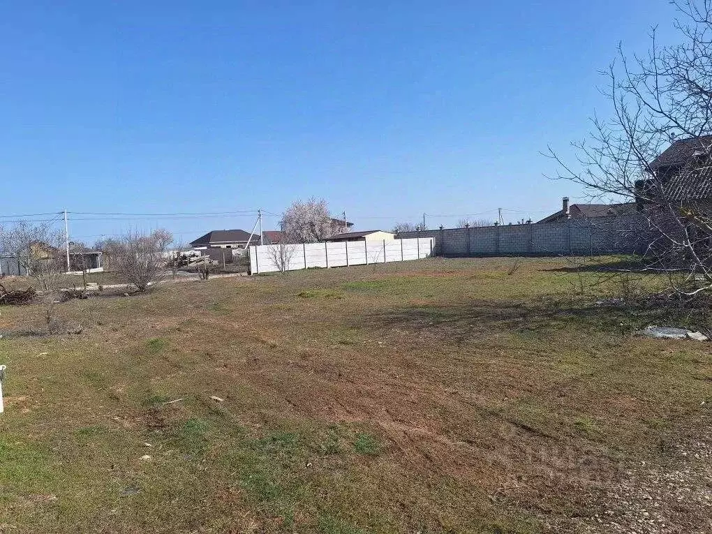 Участок в Крым, Симферопольский район, Перовское с/пос, СЭЛМА СПК ул. ... - Фото 1