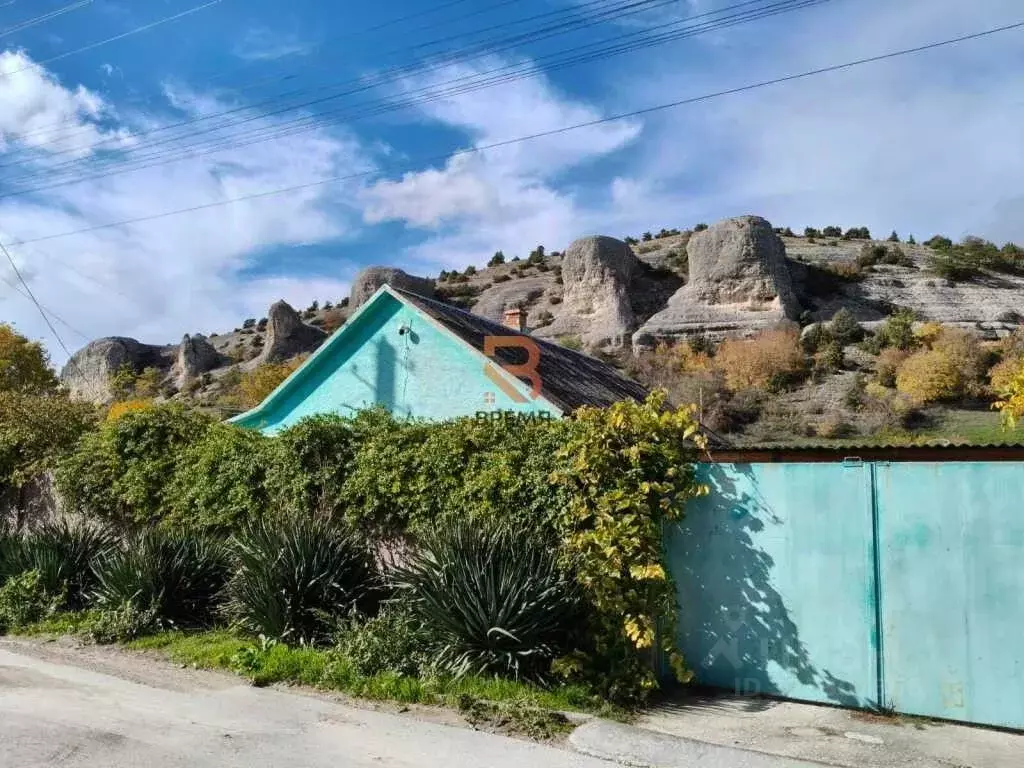 Дом в Крым, Бахчисарайский район, с. Красный Мак ул. Лесная (65 м) - Фото 1