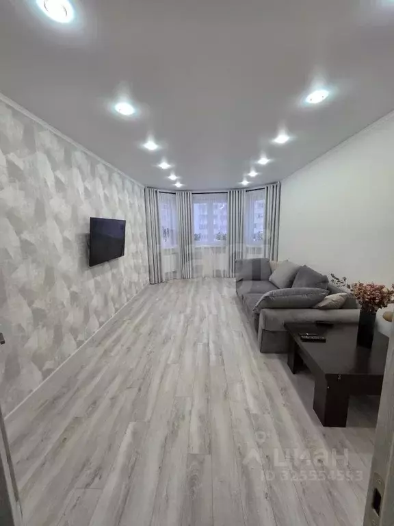 2-к кв. Липецкая область, Липецк ул. И.В. Свиридова, 20к3 (76.2 м) - Фото 1