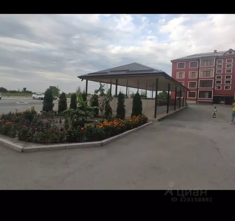 2-к кв. Кабардино-Балкария, Нальчик ул. Шогенова, 77 (70.0 м) - Фото 2