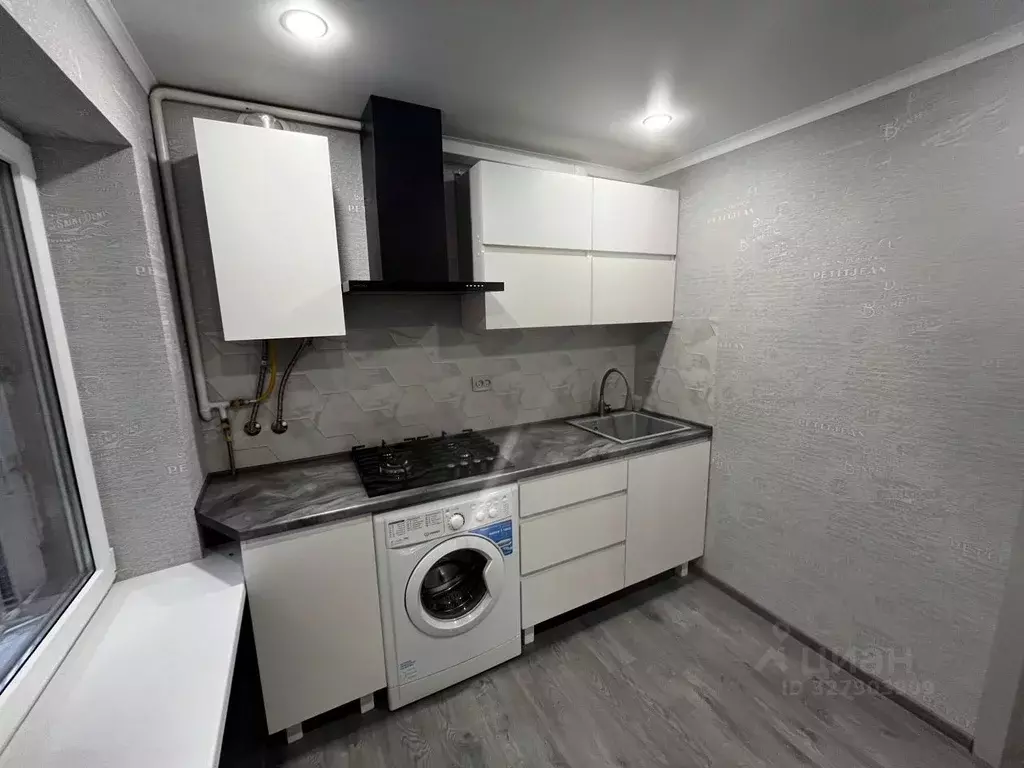 3-к кв. Кабардино-Балкария, Нальчик ул. Идарова, 100 (56.4 м) - Фото 2