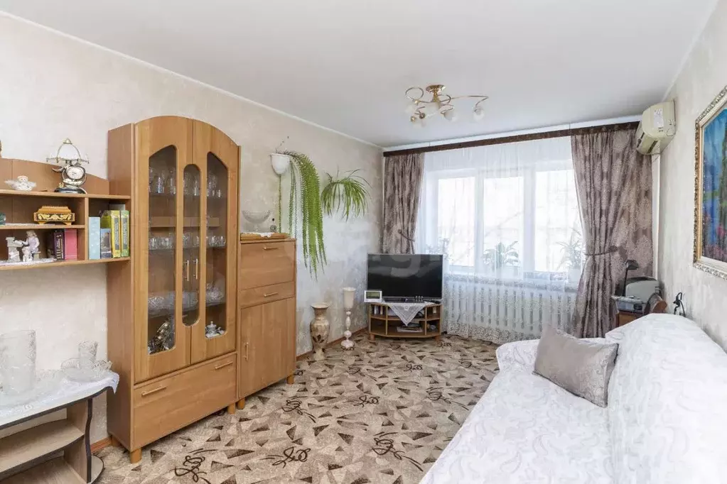 2-к кв. Тюменская область, Тюмень ул. Монтажников, 15А (52.4 м) - Фото 1