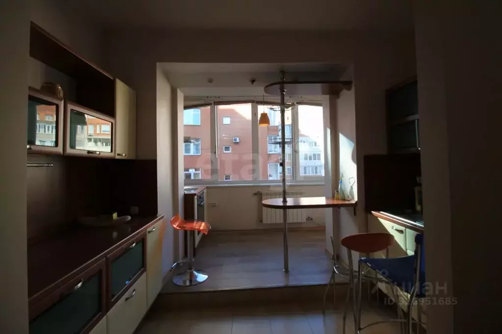 3-к кв. Красноярский край, Красноярск ул. Академгородок, 12А/1 (64.3 ... - Фото 1