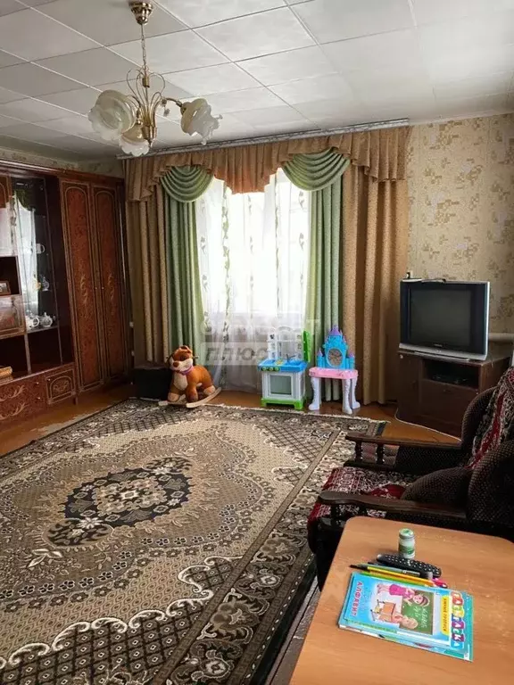 Дом в Воронежская область, Воробьевский район, с. Воробьевка ... - Фото 1