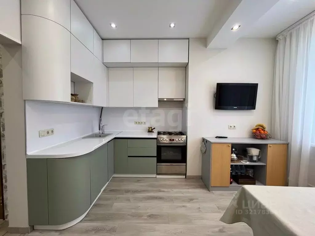 3-к кв. Ямало-Ненецкий АО, Пуровский район, Уренгой пгт, 5-й мкр 18А ... - Фото 1