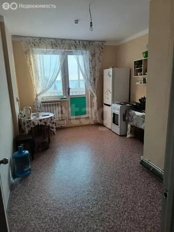 3-комнатная квартира: Майя, улица Байкалова, 10 (101.8 м) - Фото 0
