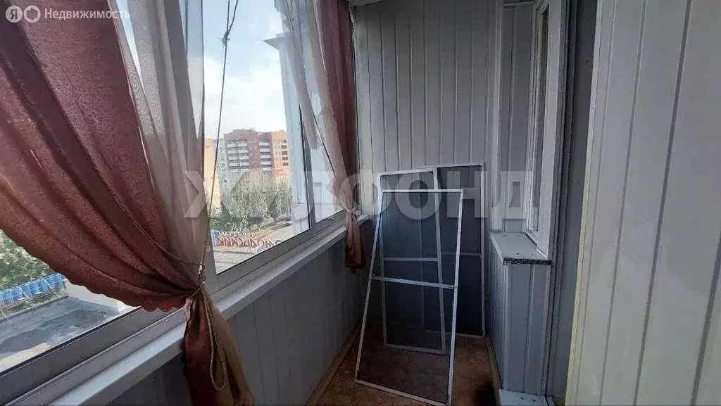 3-комнатная квартира: Тольятти, улица Лизы Чайкиной, 85 (60 м) - Фото 0