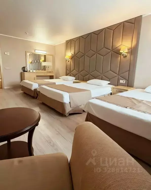 Комната Челябинская область, Челябинск ул. Молодогвардейцев, 34 - Фото 1