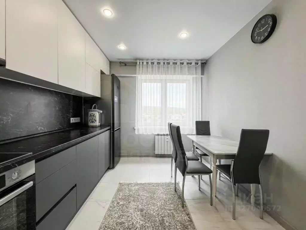 3-к кв. Иркутская область, Иркутск Братская ул., 7/8 (72.5 м) - Фото 2