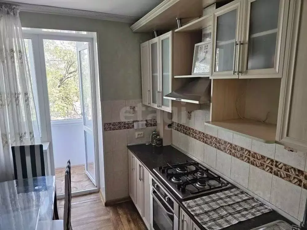 3-к кв. Крым, Феодосия ул. Челнокова, 74 (62.7 м) - Фото 2