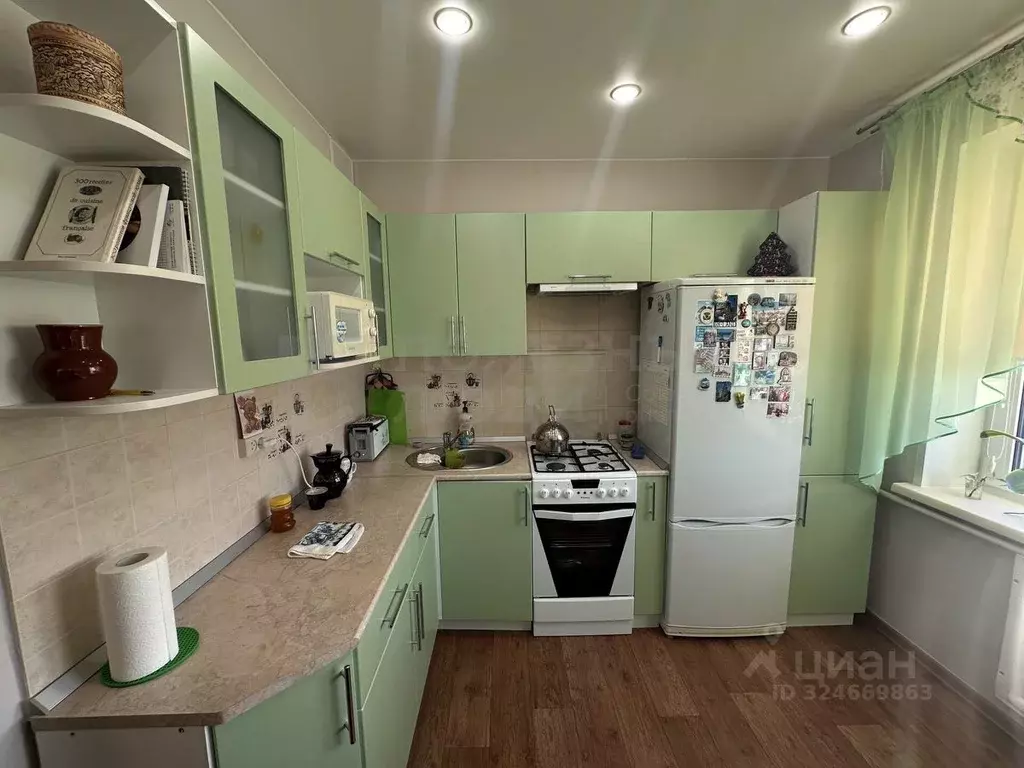 2-к кв. Новгородская область, Боровичи Ленинградская ул., 12 (53.4 м) - Фото 1