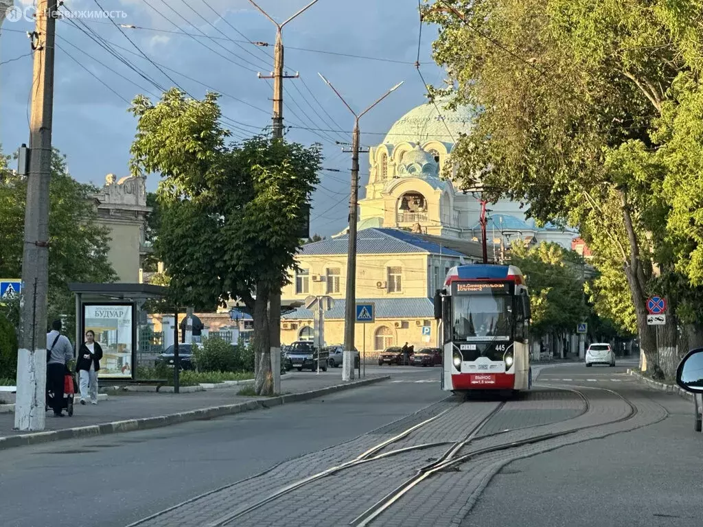 1-комнатная квартира: Евпатория, улица Революции, 54 (56.9 м) - Фото 1