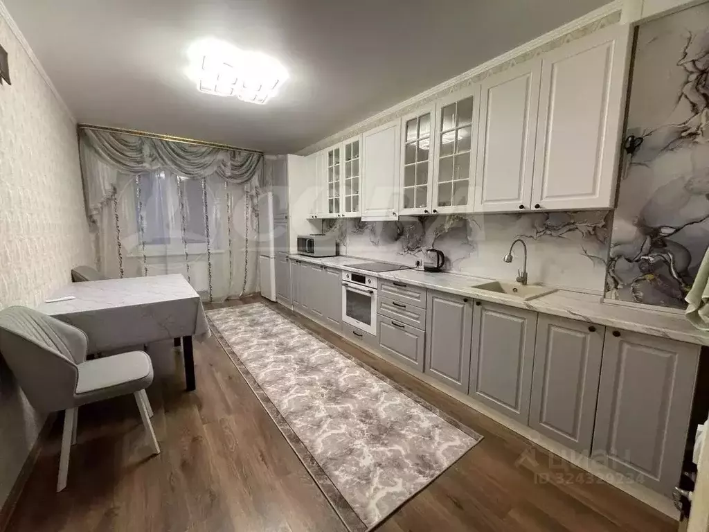 2-к кв. Тюменская область, Тюмень Кремлевская ул., 112к1 (62.0 м) - Фото 1