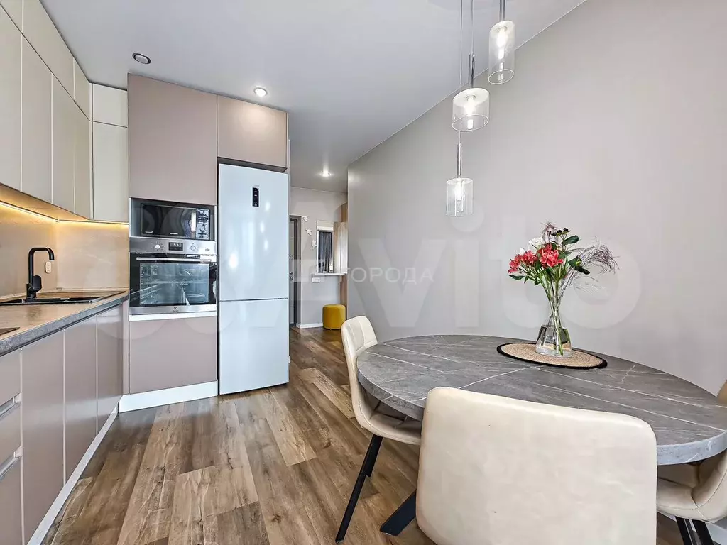2-к. квартира, 60 м, 15/26 эт. - Фото 1