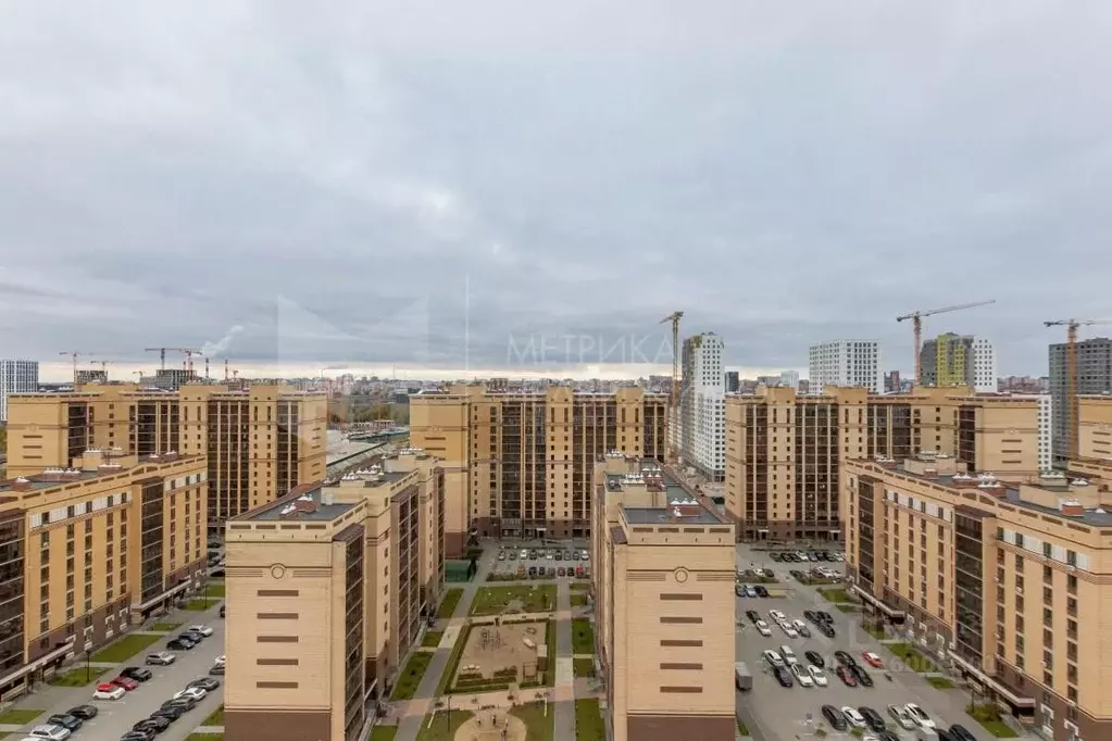 2-к кв. Тюменская область, Тюмень ул. Братьев Бондаревых, 5 (65.5 м) - Фото 2