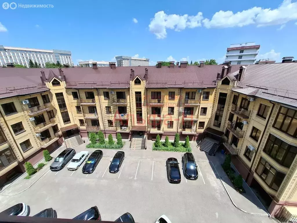 3-комнатная квартира: Ессентуки, улица Маяковского, 7 (100 м) - Фото 1