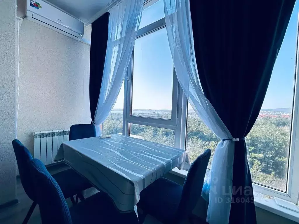 1-к кв. Краснодарский край, Геленджик Туристическая ул., 4А (50.0 м) - Фото 1