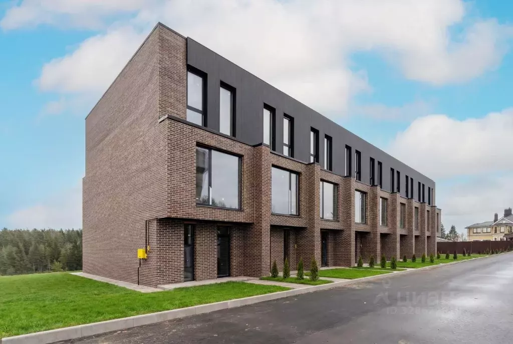 Дом в Ленинградская область, Выборгский район, Первомайское с/пос, ... - Фото 1