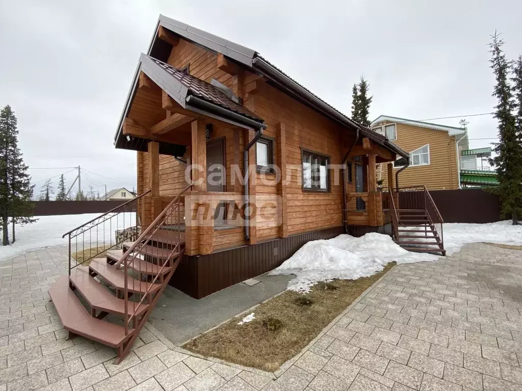 Дом в Ямало-Ненецкий АО, Салехард ул. Чубынина (79 м) - Фото 1