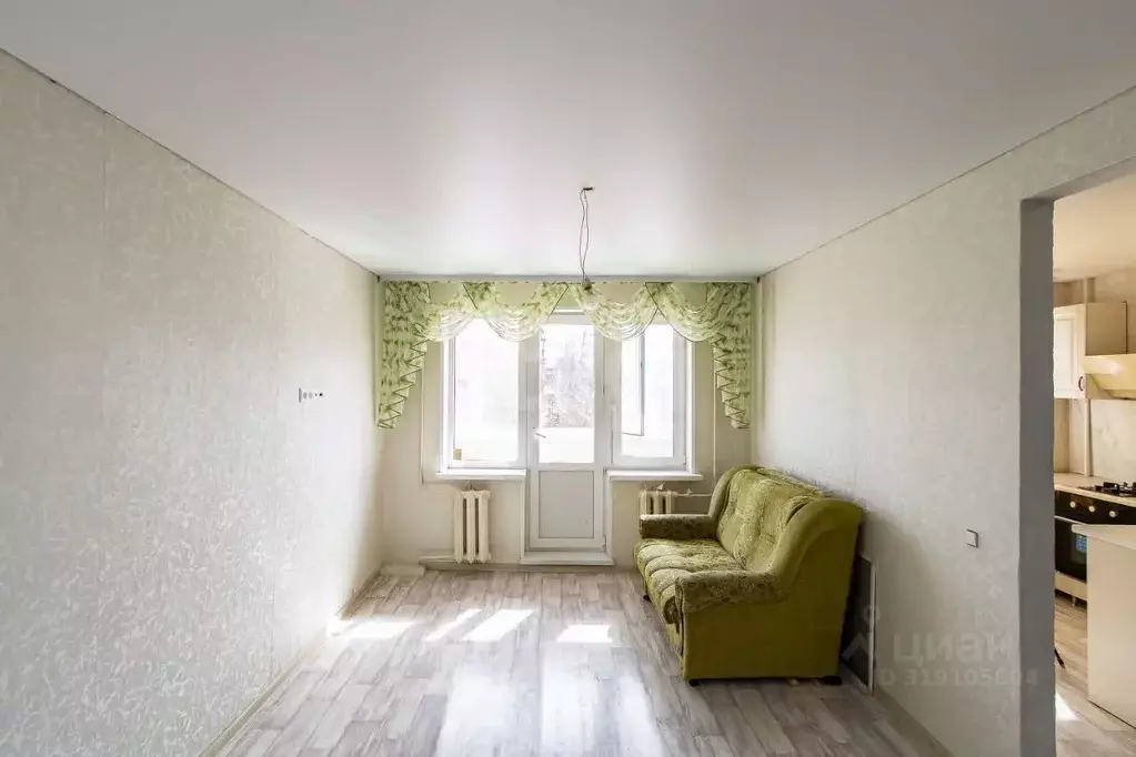 1-к кв. Тюменская область, Тюмень ул. Парфенова, 22 (32.0 м) - Фото 0