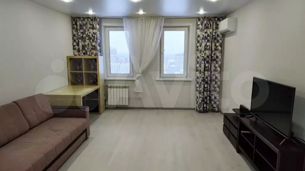 1-к. квартира, 45 м, 15/17 эт. - Фото 0