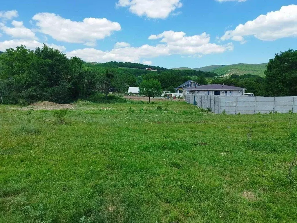 Участок в Севастополь с. Передовое, ул. Светлая (10.0 сот.) - Фото 1