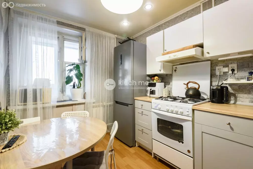 2-комнатная квартира: Казань, улица Шадрина, 1 (47.3 м) - Фото 2