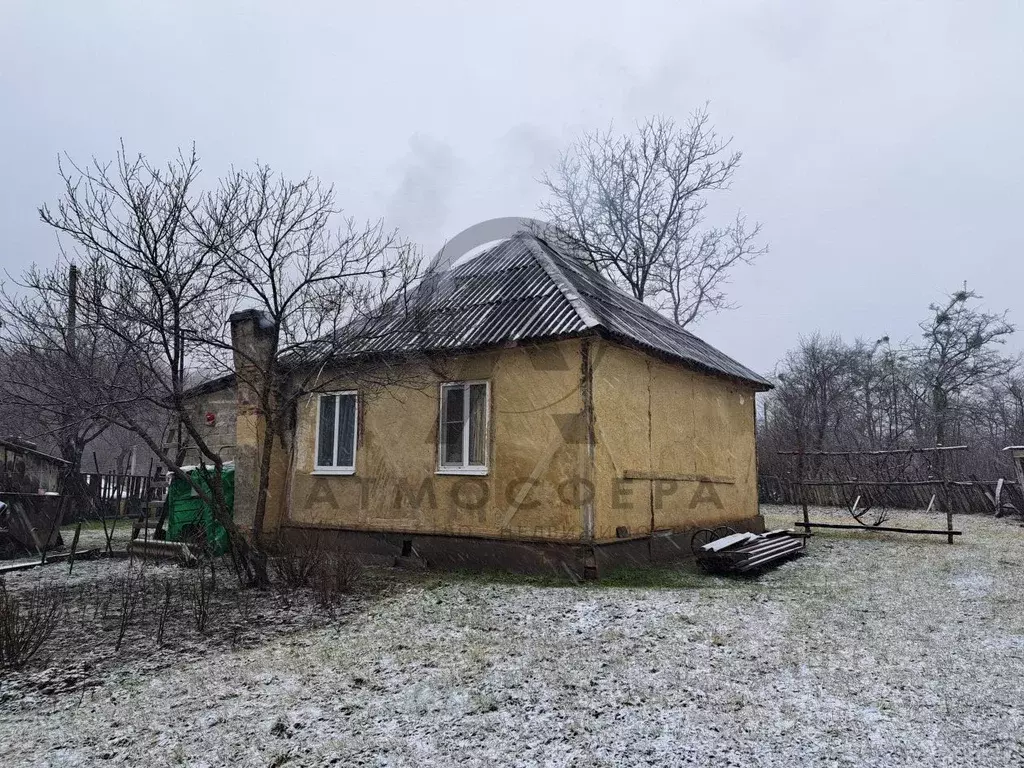 Дом в Краснодарский край, Апшеронский район, Черниговское с/пос, с. ... - Фото 1
