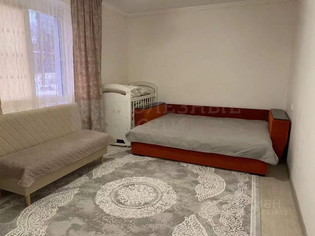 2-к кв. Новгородская область, Боровичи ул. Энтузиастов, 10 (40.7 м) - Фото 0