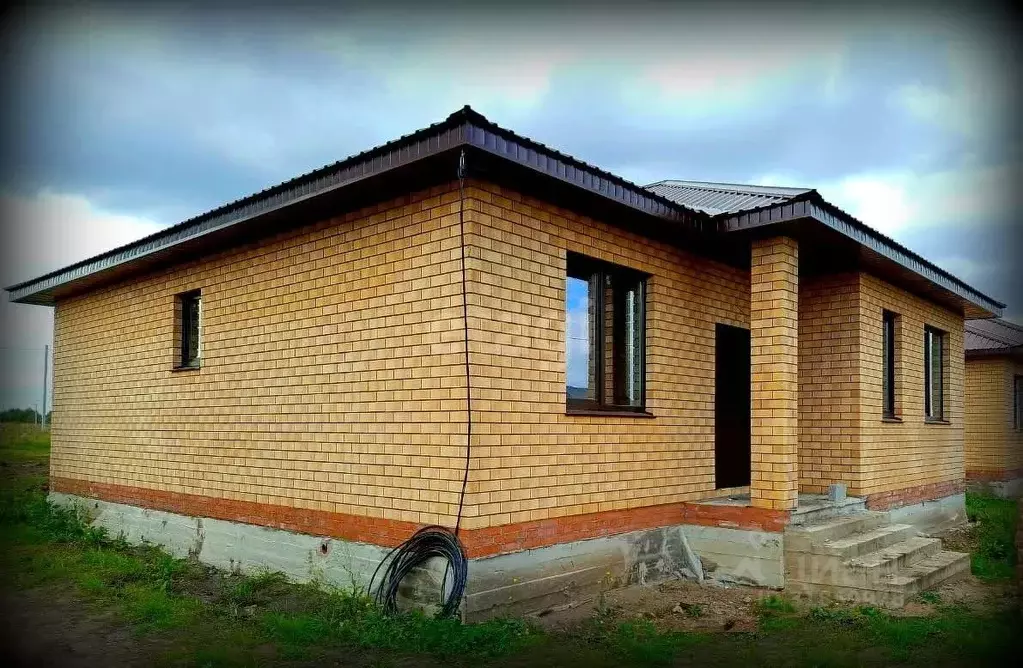Дом в Башкортостан, Уфимский район, Русско-Юрмашский сельсовет, д. ... - Фото 0
