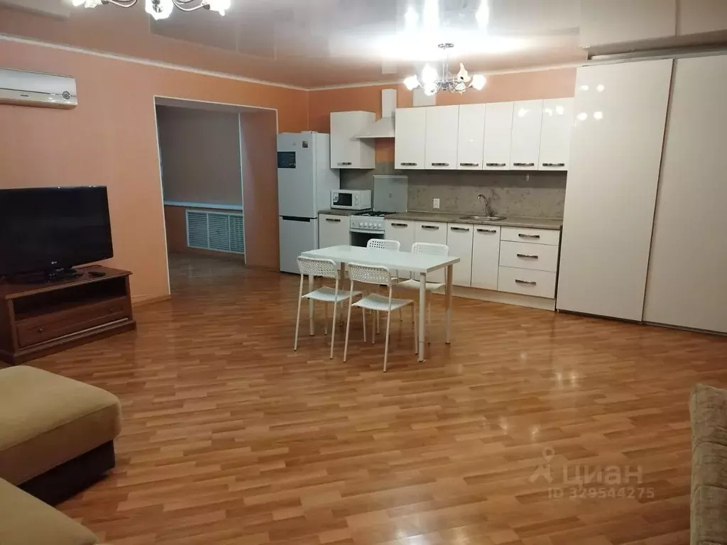 2-к кв. Башкортостан, Уфа ул. Цюрупы, 98 (70.0 м) - Фото 2