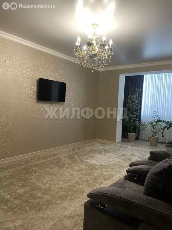 3-комнатная квартира: Георгиевск, улица Дружбы, 6/1 (98 м) - Фото 1