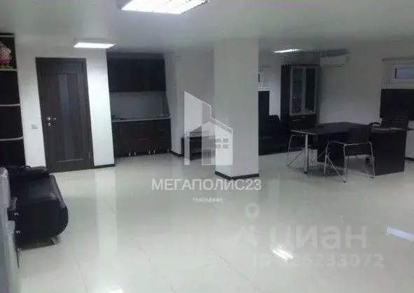 Помещение свободного назначения в Краснодарский край, Геленджик ул. ... - Фото 1