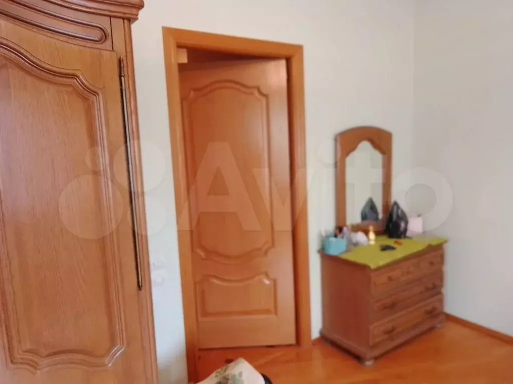 Комната 25 м в 4-к., 4/5 эт. - Фото 1