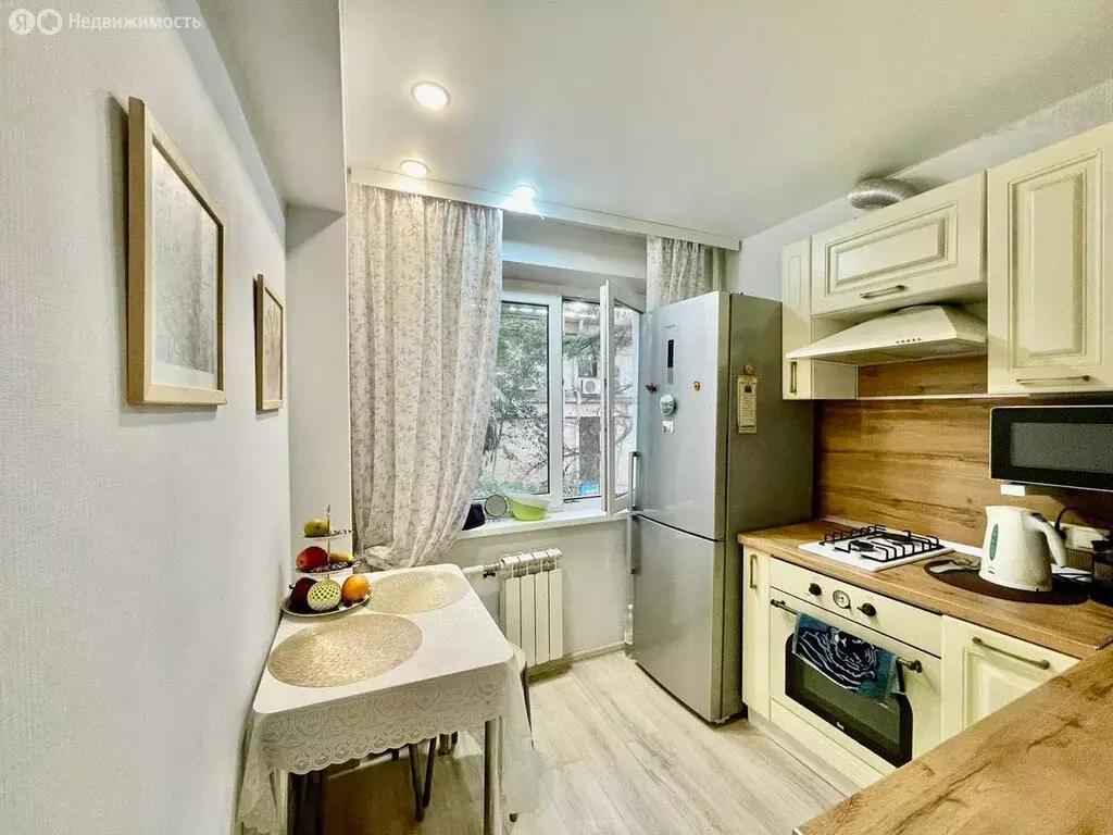 1-комнатная квартира: Сочи, микрорайон Центральный, улица Островского, ... - Фото 1