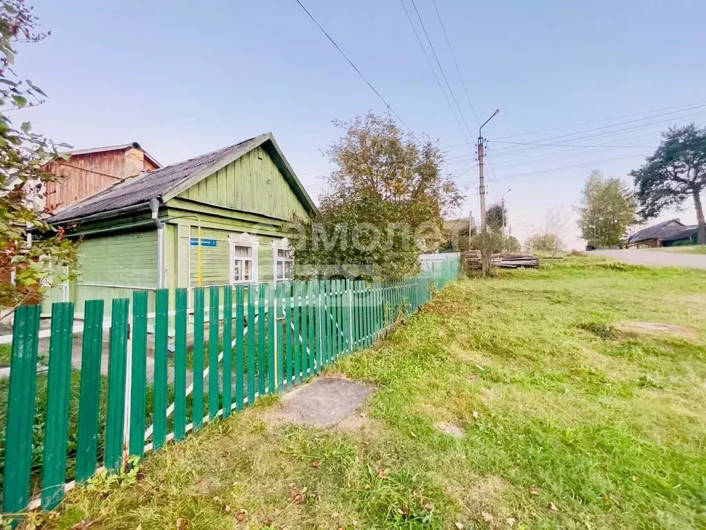 Дом в Калужская область, Юхнов ул. Братьев Луканиных, 1 (75 м) - Фото 0