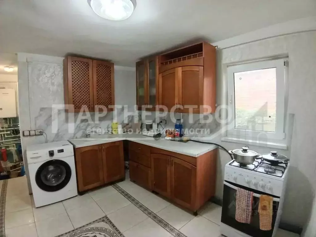 Дом в Краснодарский край, Абинский район, Ахтырское городское ... - Фото 2