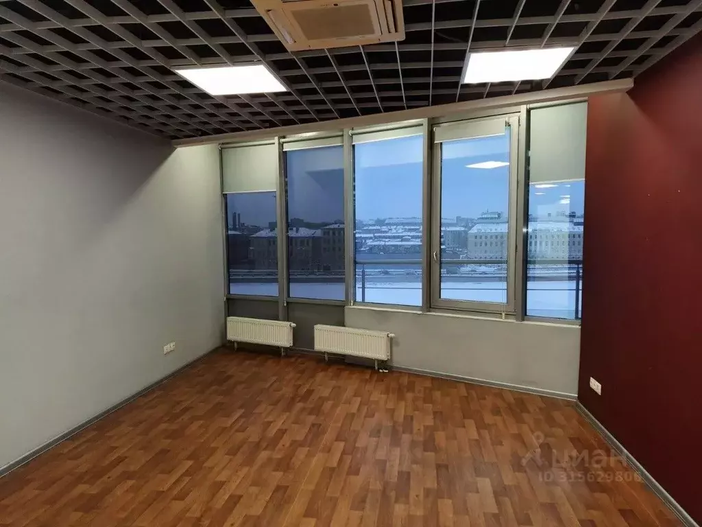 Офис в Санкт-Петербург Петроградская наб., 22 (528 м) - Фото 1