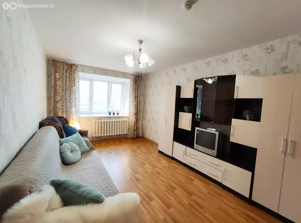 1-комнатная квартира: Киров, улица Риммы Юровской, 9 (42 м) - Фото 0