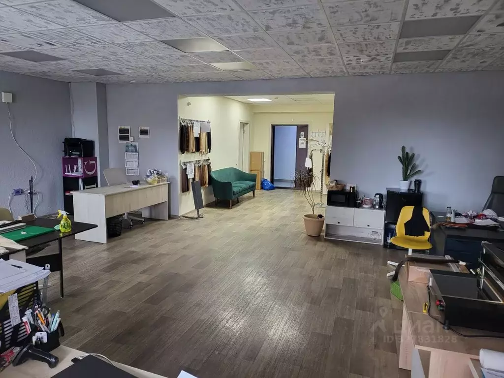 Офис в Красноярский край, Красноярск ул. Авиаторов, 21 (81 м) - Фото 2