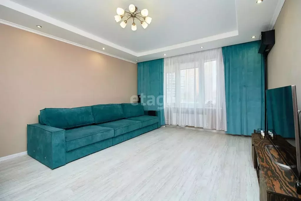 3-к кв. Тюменская область, Тюмень Заречный проезд, 37к1 (82.4 м) - Фото 1