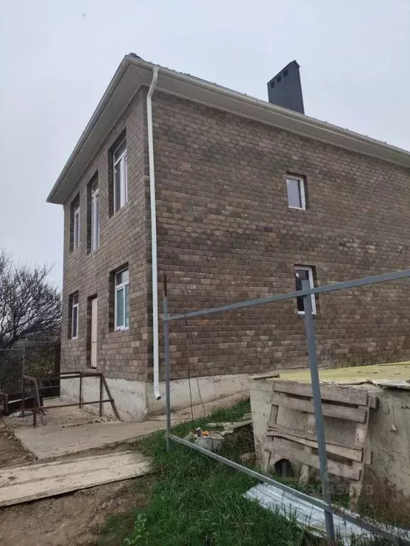 Дом в Ростовская область, Азов Азовский район, Азовская ул. (120 м) - Фото 1