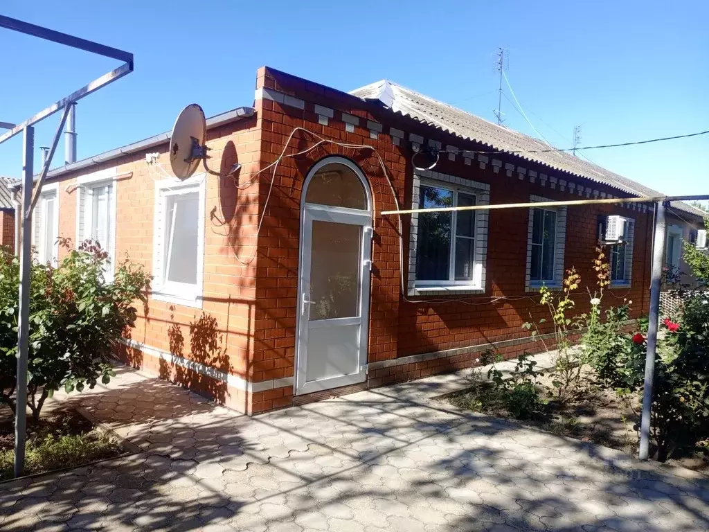 Дом в Краснодарский край, Темрюкский район, Запорожская ст-ца Школьный ... - Фото 2