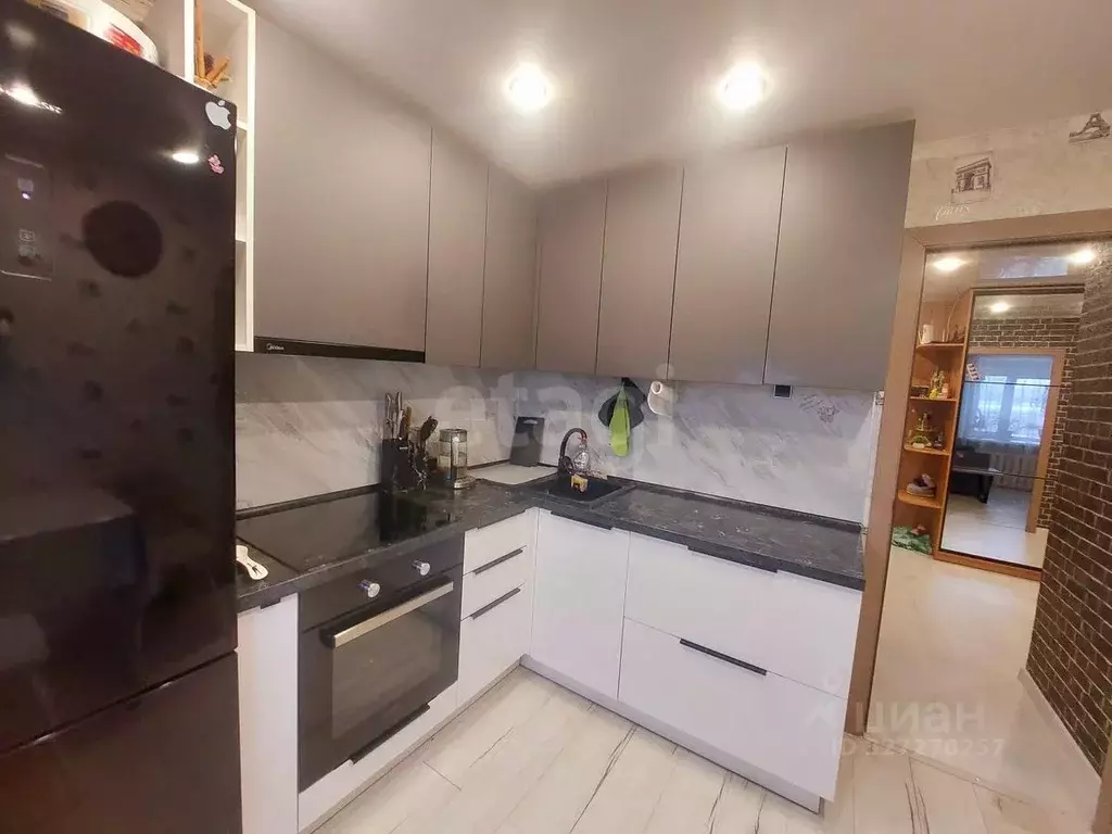 2-к кв. Коми, Сыктывкар ул. Старовского, 32 (49.5 м) - Фото 1