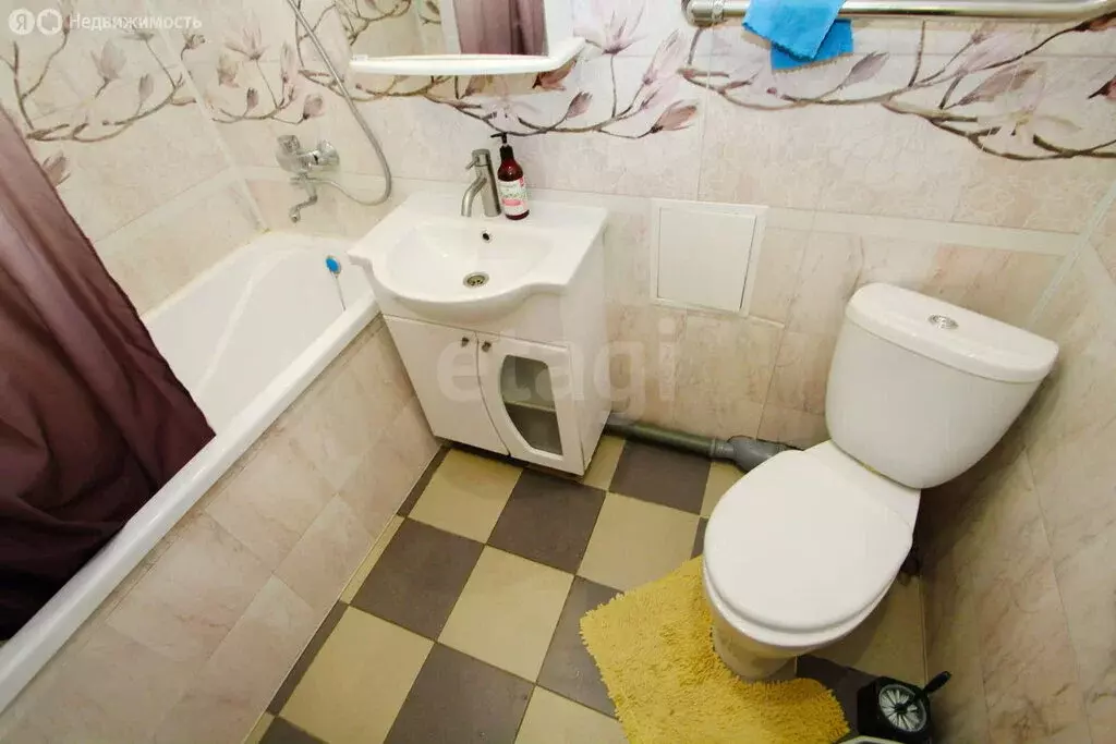 2-комнатная квартира: Ялуторовск, улица 50 лет Октября, 6 (43.1 м) - Фото 2